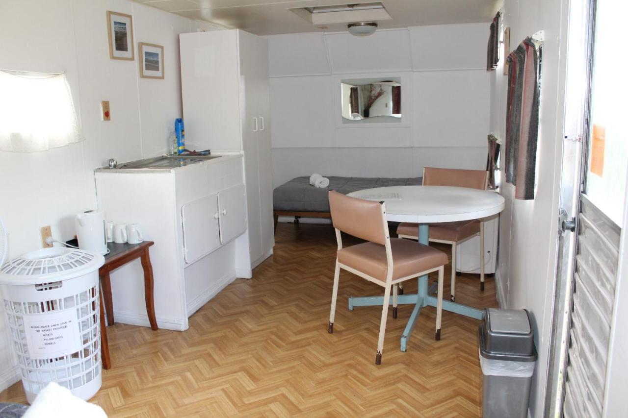 Batemans Bay Holiday Park & Hostel 外观 照片